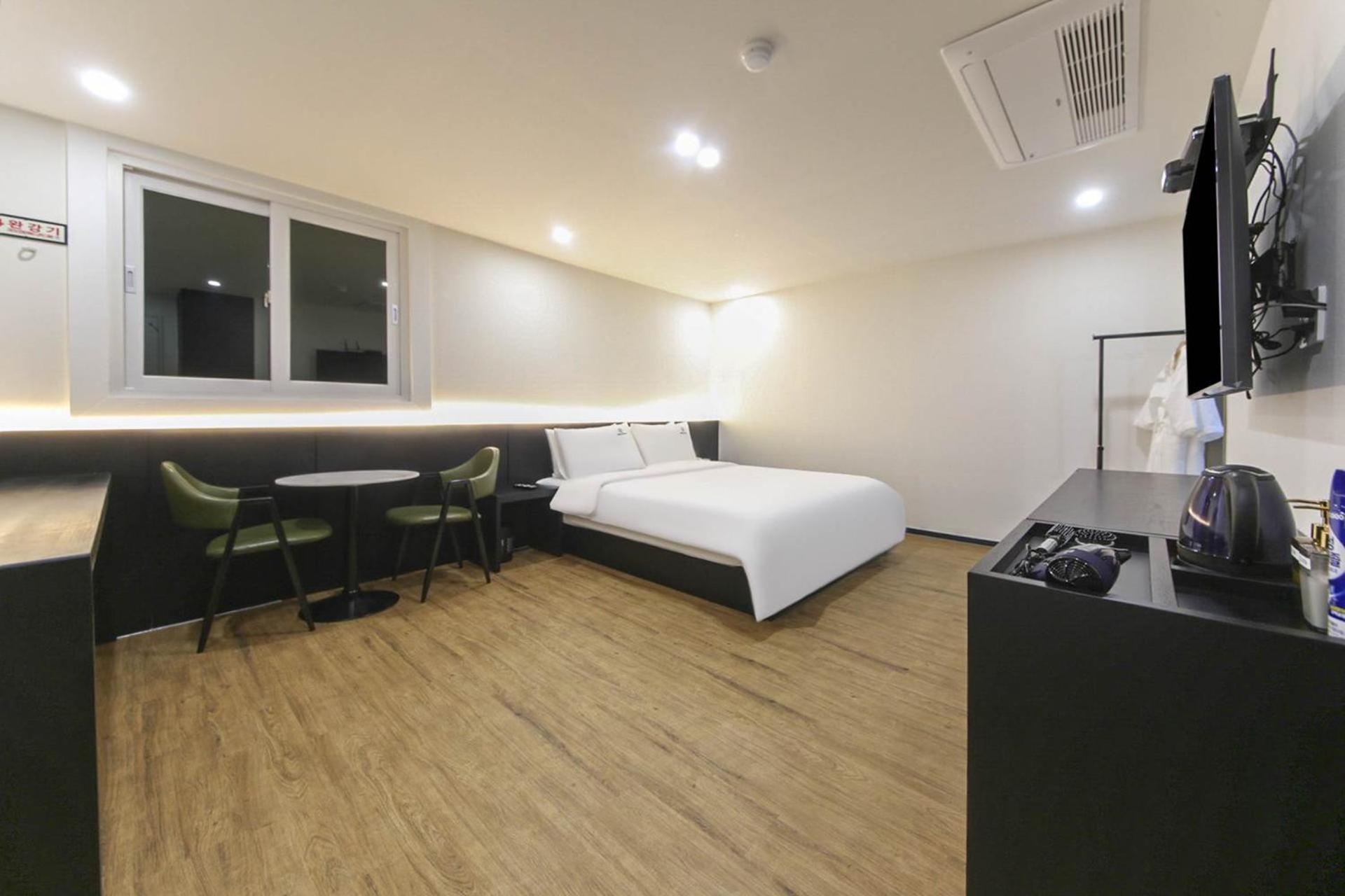 Busan Seomyeon Broa Hotel Bagian luar foto